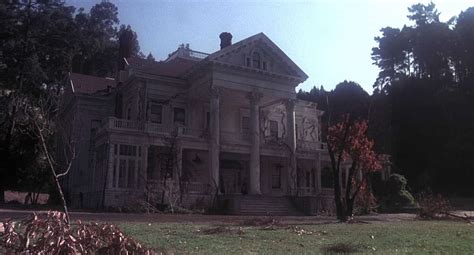 burnt offerings house.